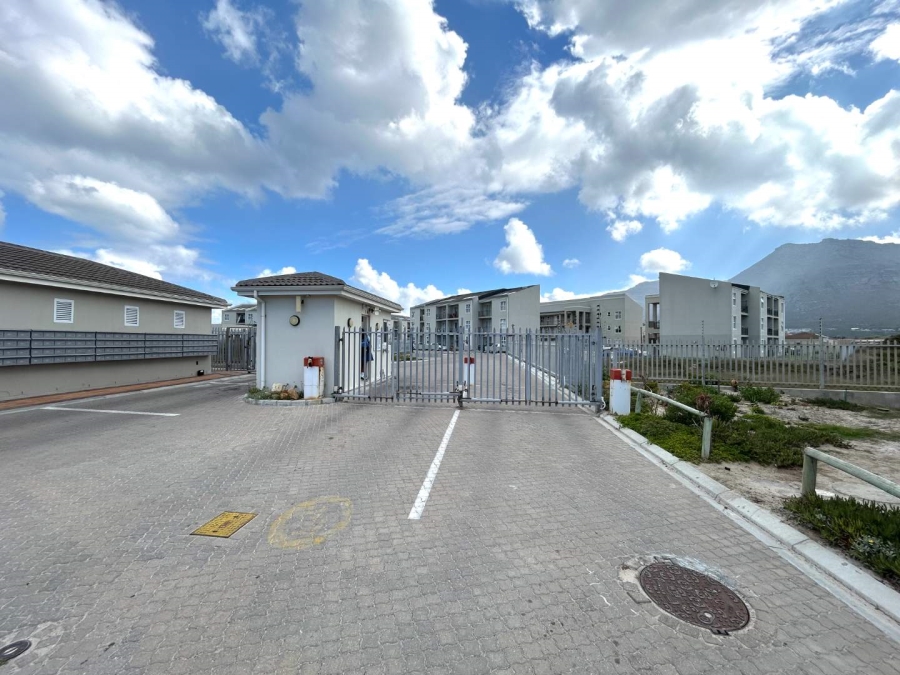 2 Bedroom Property for Sale in Capricorn Western Cape